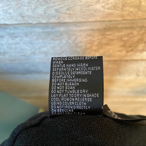 Verge girl embellished cardigan sweater in medium - Picture 9 of 9